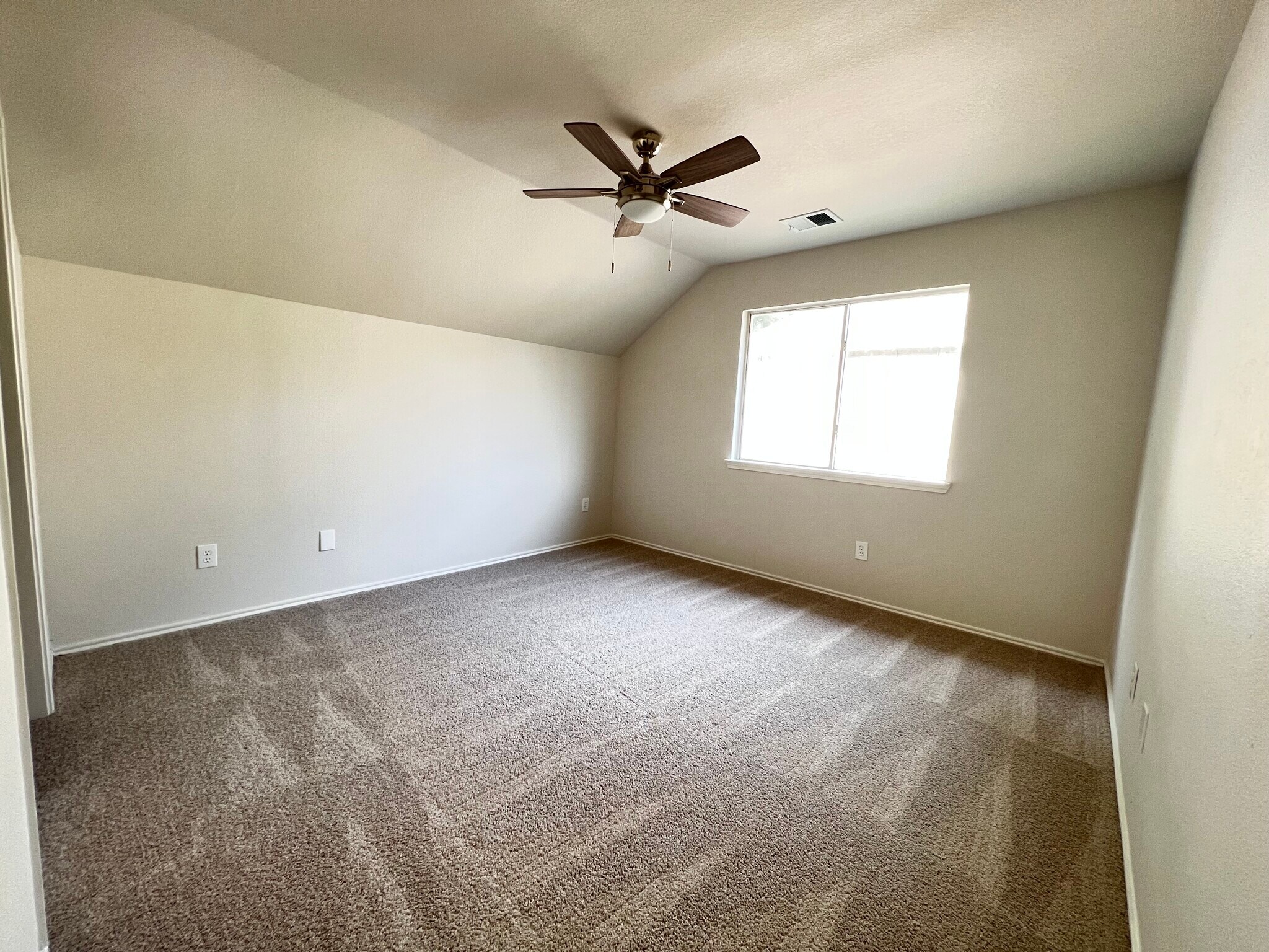 Building Photo - 18602 Twigsworth Ln