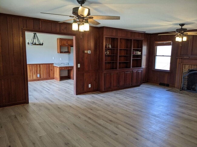 Building Photo - 5990 Idlewild Rd