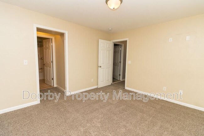 Building Photo - 5755 Caney Ridge Cir