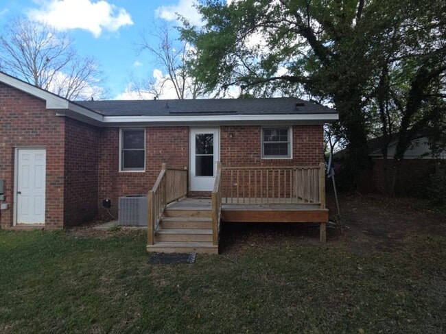 Building Photo - 502 N Audubon Ave