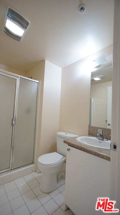 Building Photo - 922 W 23rd St