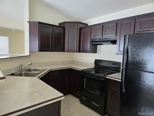 Building Photo - 27341 Hidden Oaks Dr