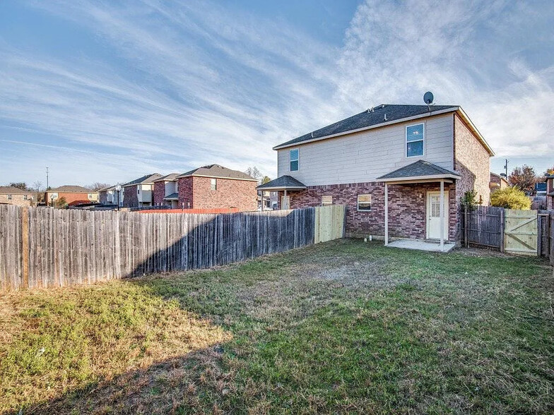 Building Photo - 830 Parkplace Rdg