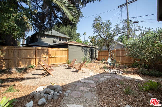 Building Photo - 4949 Sycamore Terrace