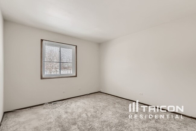 Building Photo - 6701 Foxtree Ave