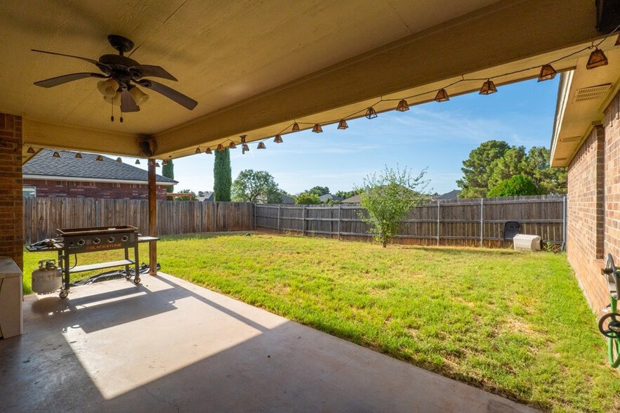 Building Photo - 6013 Stratford Ave