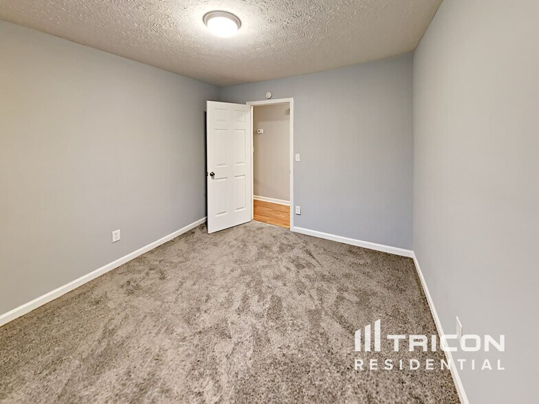 Building Photo - 64 Blake Dr
