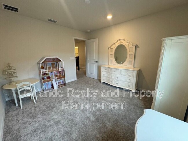 Building Photo - 5625 Cedar Chase Dr