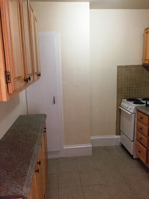 Building Photo - 471 Beacon St