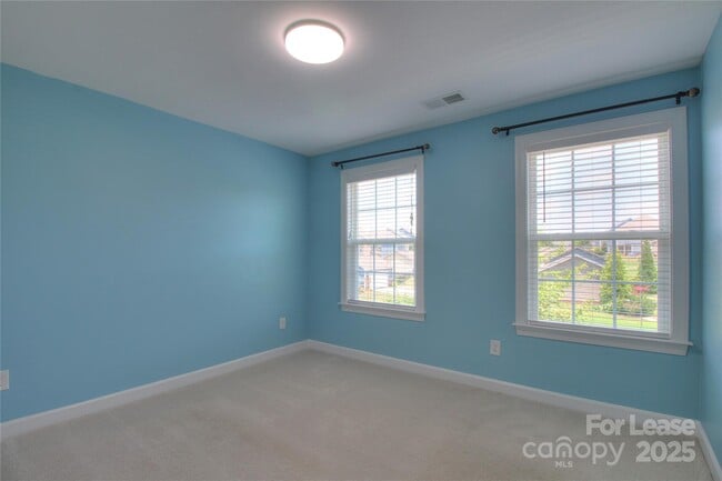 Building Photo - 3013 Hamilton Mill Dr