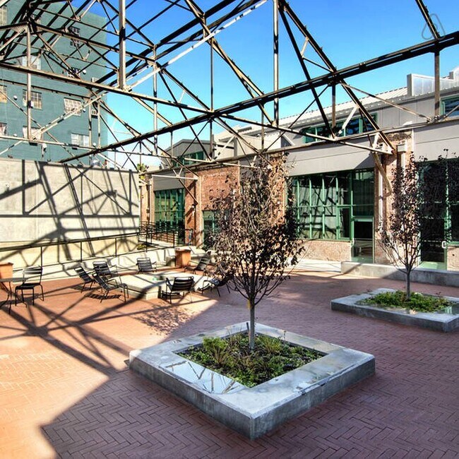 Building Photo - 1308 Factory Pl