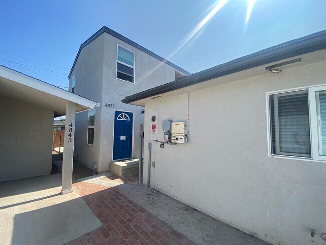 Primary Photo - Newer Build 4BD/2BA!