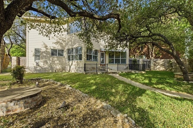 Building Photo - 5813 Miramonte Dr