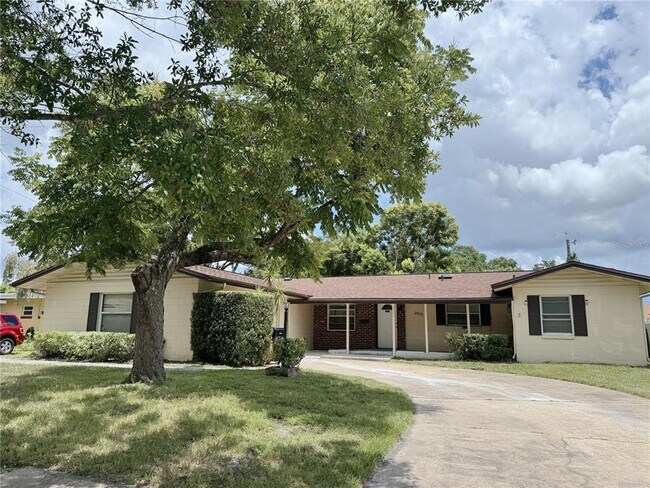 Primary Photo - 2831 Lion Heart Rd