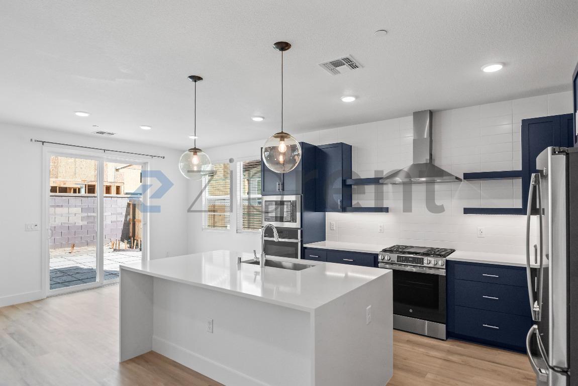 Building Photo - 355 Monastery Dr