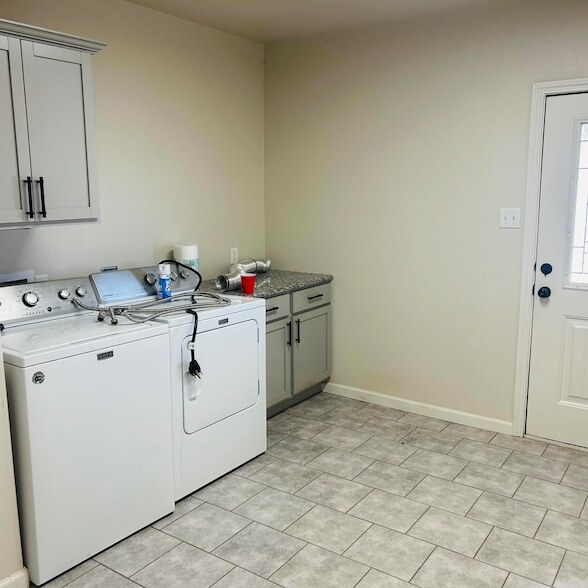 Building Photo - 317 81st St