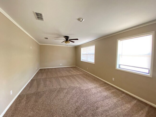 Building Photo - 3104 Barkley Ave