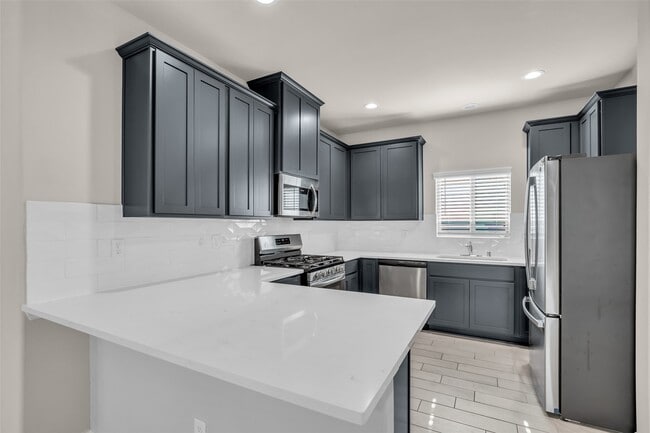 Building Photo - 506 Emerald Thicket Ln