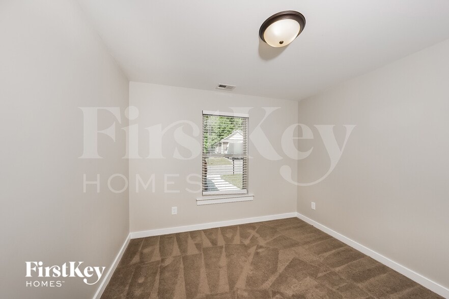 Building Photo - 563 Kincaid Cove Ln