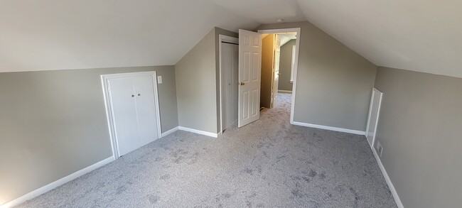 Building Photo - 17284 Ivanhoe St