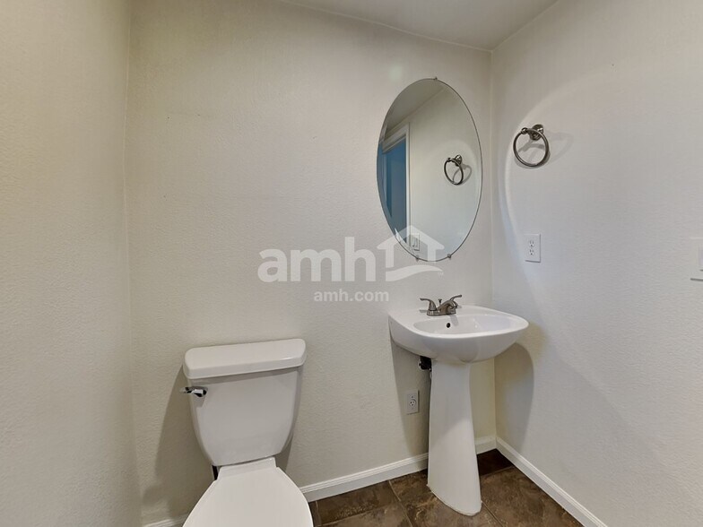 Building Photo - 2209 N 135th Dr