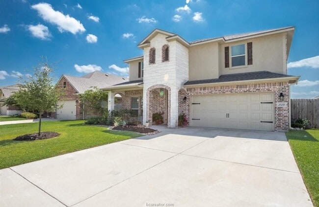 Building Photo - 2529 Kinnersley Ln