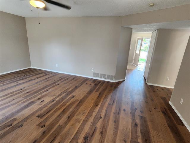Building Photo - 100 Saddle Rock Ct