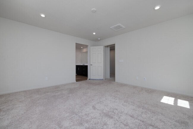 Building Photo - 26549 Brightstone Dr