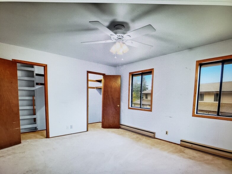 Bedroom with double walk in closets - 401 Cheviot Chase