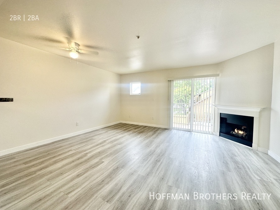 Building Photo - 7323 Winnetka Ave