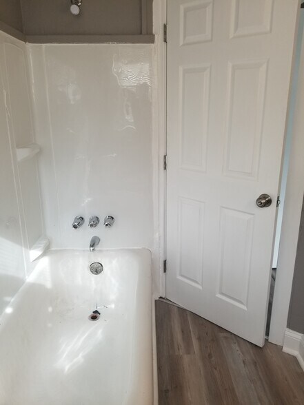 Bathroom - 2715 Center St