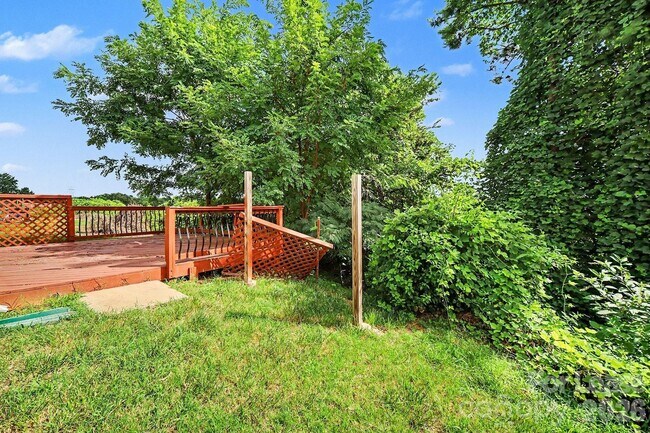 Building Photo - 4937 Broad Leaf Ct