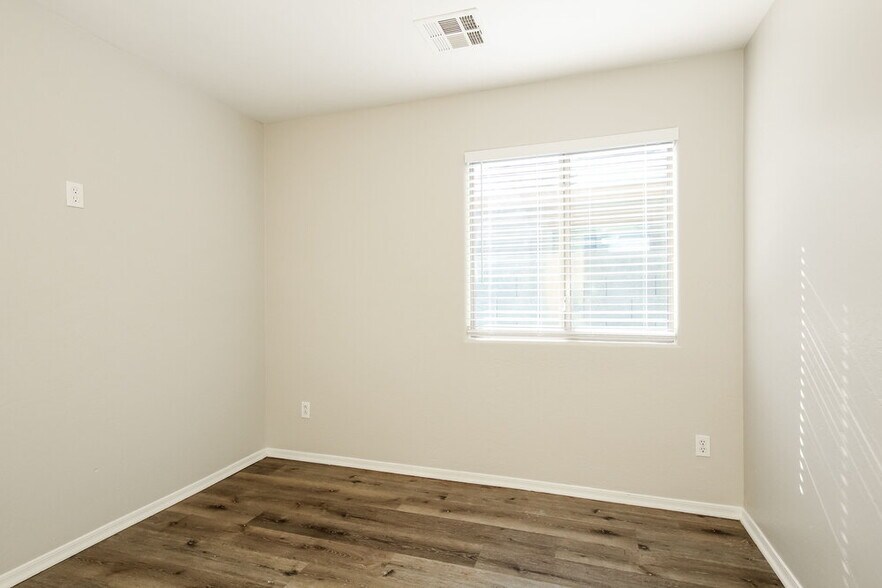 Building Photo - 3565 S 257th Ln