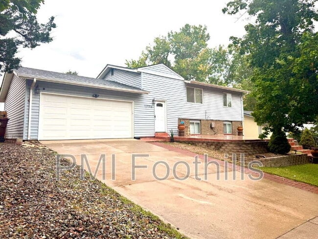 Building Photo - 12996 E Florida Dr