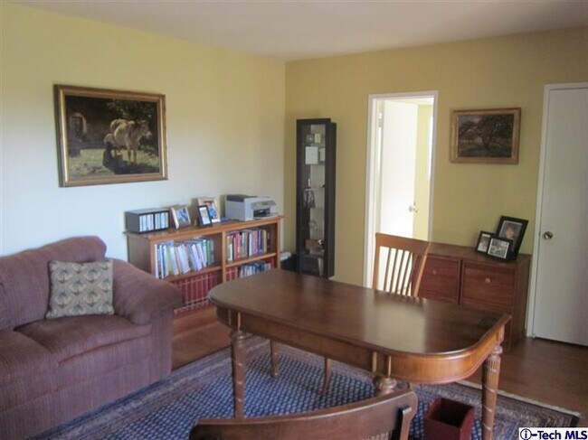 Building Photo - 2716 Ridgepine Dr