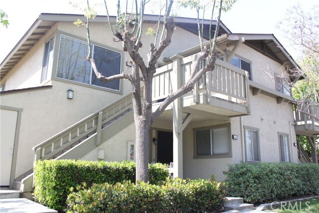 Primary Photo - 122 Clearbrook