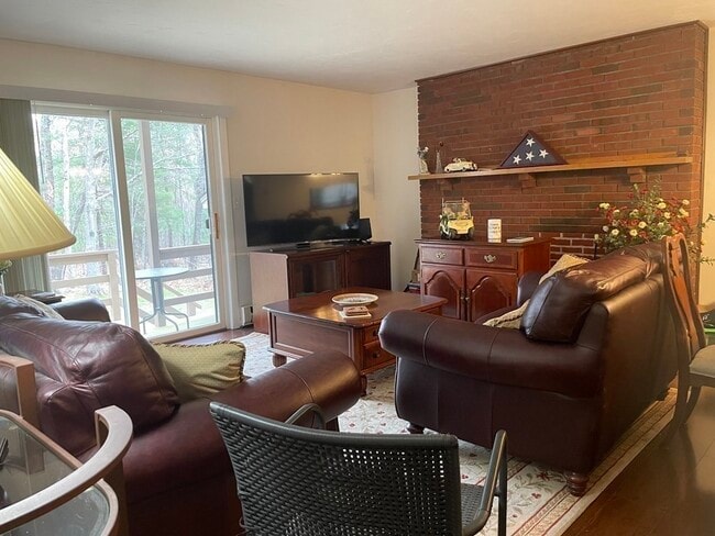 Building Photo - 161 Highwood Dr