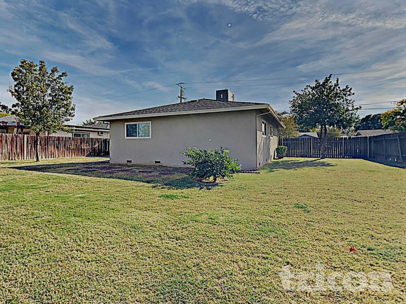 Building Photo - 1901 Georgina Dr