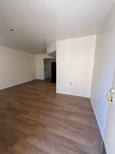 Building Photo - 12221 W Bell Rd