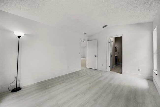 Building Photo - 2978 Stillwater Dr