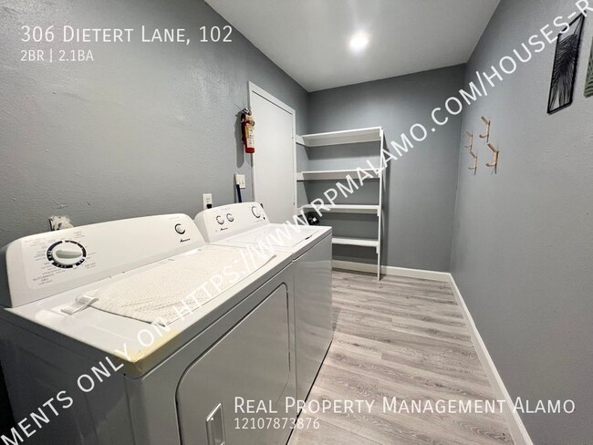 Building Photo - 306 Dietert Ln