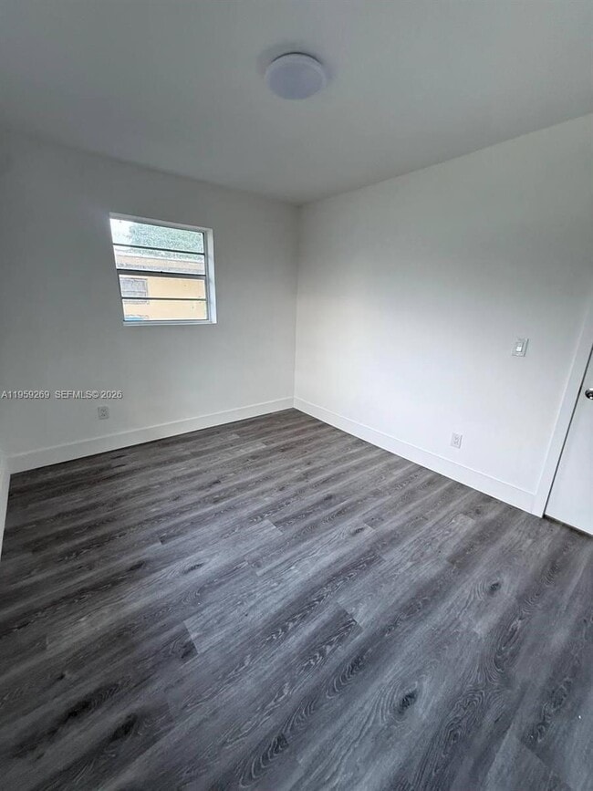 Building Photo - 3510 SW 36th Ct