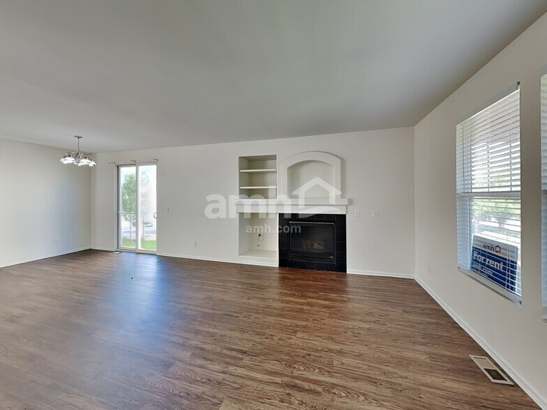 Building Photo - 23789 E Mississippi Cir