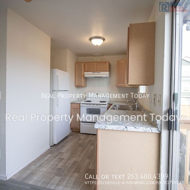 Building Photo - 1 Bedroom In Tukwila!!