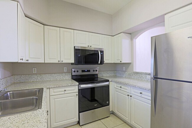 Building Photo - Villas at Venezia 4172-203