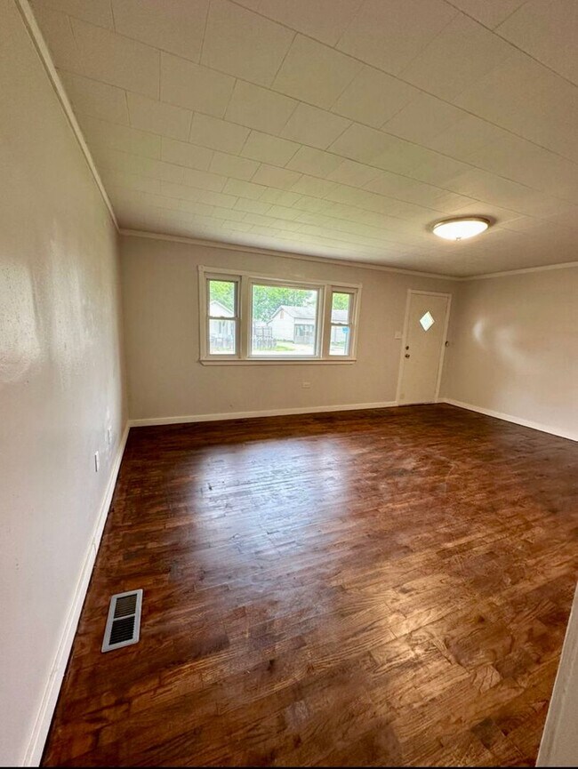 Building Photo - 3 Bedroom/1 Bathroom Home in Paragould AR ...