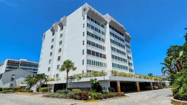 Building Photo - 1125 W Peppertree Dr