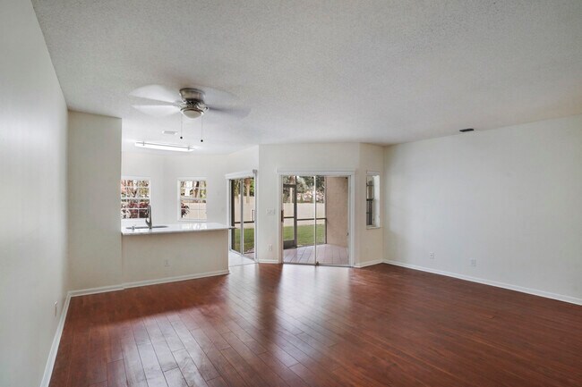 Building Photo - 6513 Via Regina