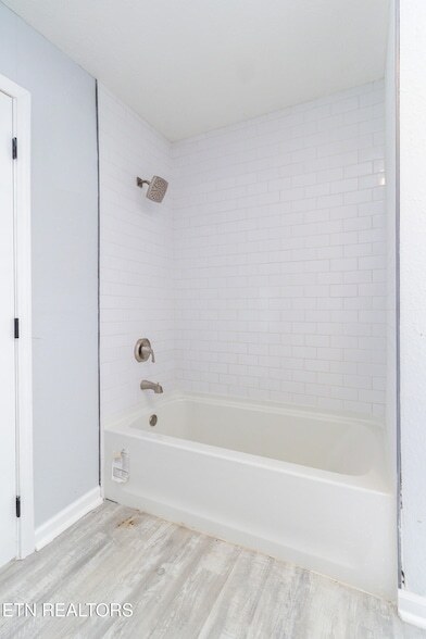 Building Photo - 770 Mahoney Rd