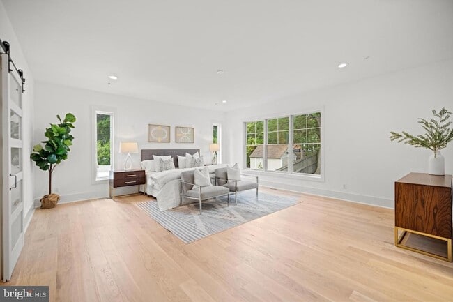 Building Photo - 8609 Woodbrook Ln
